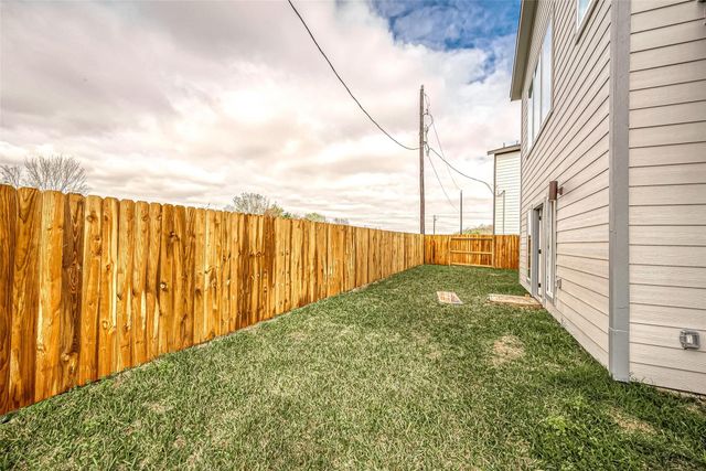 9204 Buffum Street, Houston, TX 77051
