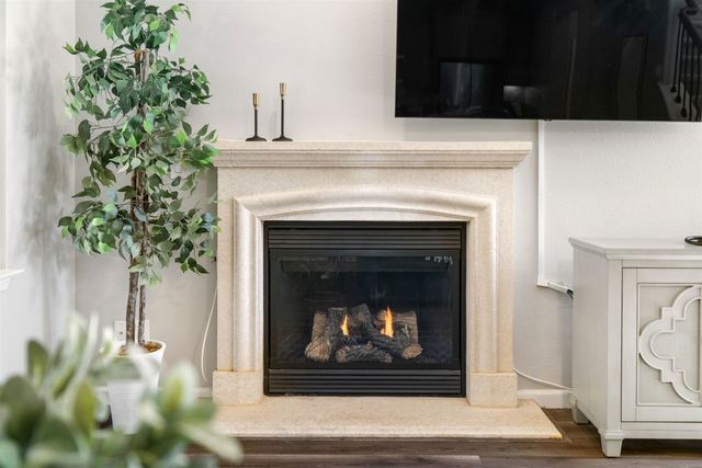 215 215 W Santa Cruz Way, Mountain House, CA 95391