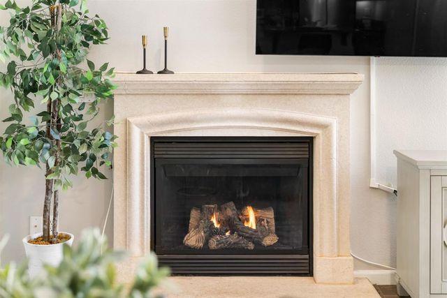 215 215 W Santa Cruz Way, Mountain House, CA 95391