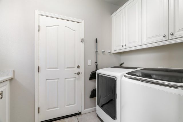 215 215 W Santa Cruz Way, Mountain House, CA 95391