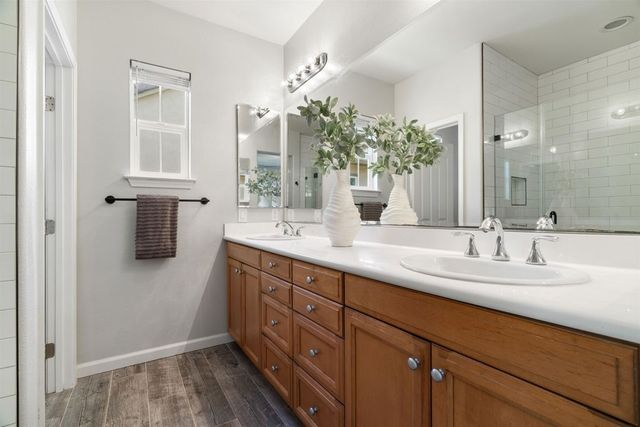 215 215 W Santa Cruz Way, Mountain House, CA 95391