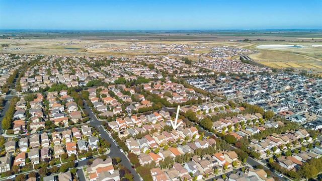 215 215 W Santa Cruz Way, Mountain House, CA 95391