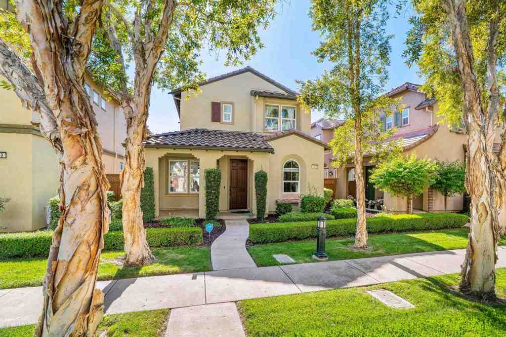 215 215 W Santa Cruz Way, Mountain House, CA 95391