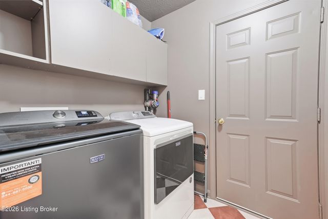 496 Simmons Ln, Mt Washington, KY 40047
