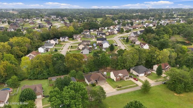 496 Simmons Ln, Mt Washington, KY 40047