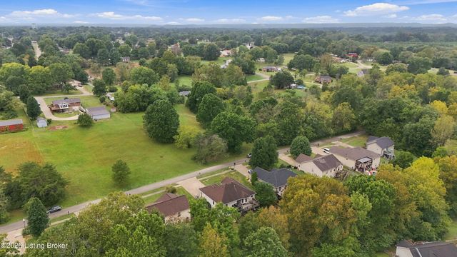 496 Simmons Ln, Mt Washington, KY 40047