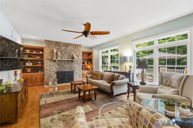 16007 Hidden Sedge Ct, Moseley, VA 23120