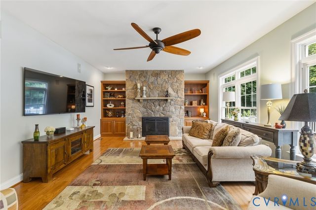 16007 Hidden Sedge Ct, Moseley, VA 23120