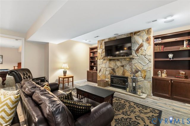 16007 Hidden Sedge Ct, Moseley, VA 23120