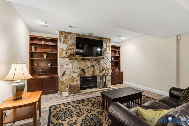 16007 Hidden Sedge Ct, Moseley, VA 23120