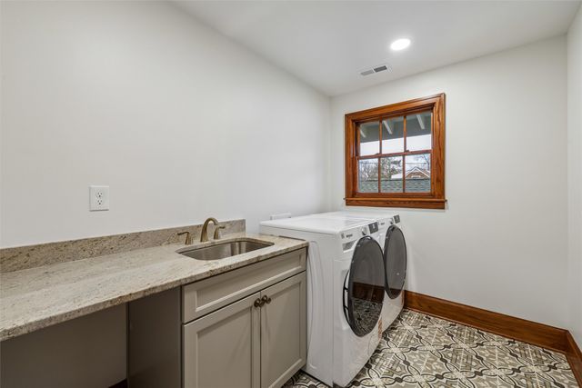 3507 11th Street, Des Moines, IA 50313