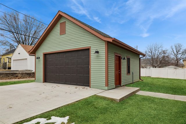 3507 11th Street, Des Moines, IA 50313