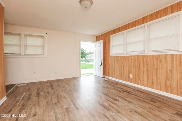 309-311 Starling Street, Jacksonville, NC 28540
