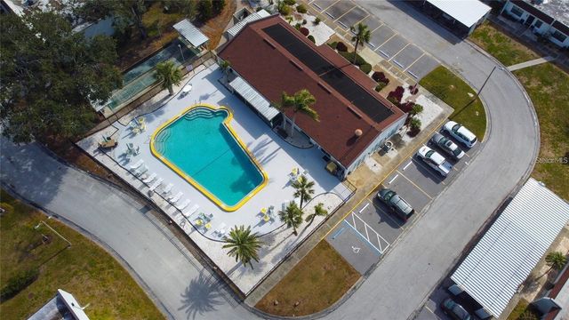 13850 OAKWOOD LANE, Seminole, FL 33776