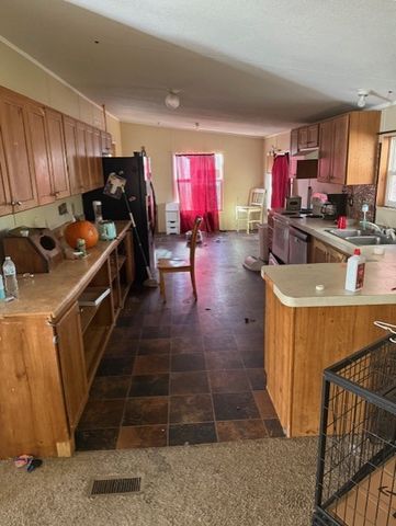 203 S Ridgeview Court, Azle, TX 76020