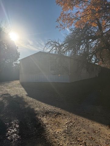 203 S Ridgeview Court, Azle, TX 76020