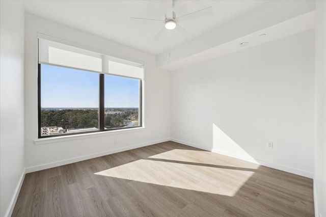 1 Riva Row 1117, The Woodlands, TX 77380