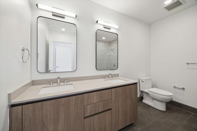 1 Riva Row 1117, The Woodlands, TX 77380