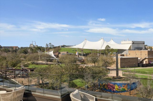 1 Riva Row 1117, The Woodlands, TX 77380