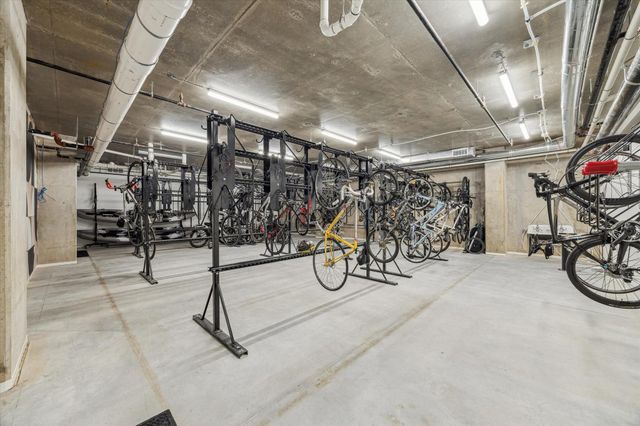 1 Riva Row 1117, The Woodlands, TX 77380