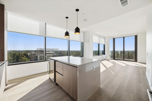 1 Riva Row 1117, The Woodlands, TX 77380