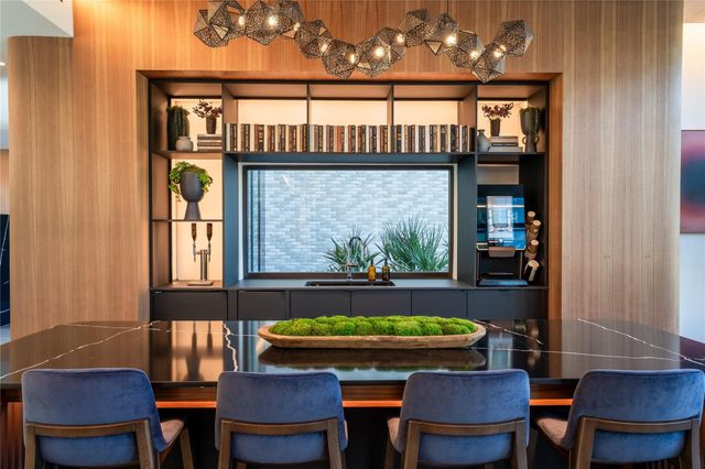 1 Riva Row 1117, The Woodlands, TX 77380