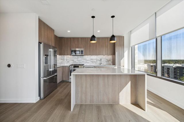 1 Riva Row 1117, The Woodlands, TX 77380