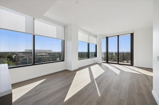 1 Riva Row 1117, The Woodlands, TX 77380