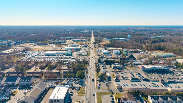 1339 River Avenue, Lakewood, NJ 08701