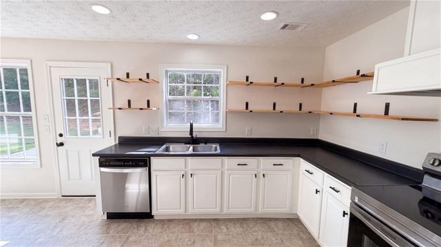 1668 Bennett Drive, Mcdonough, GA 30253