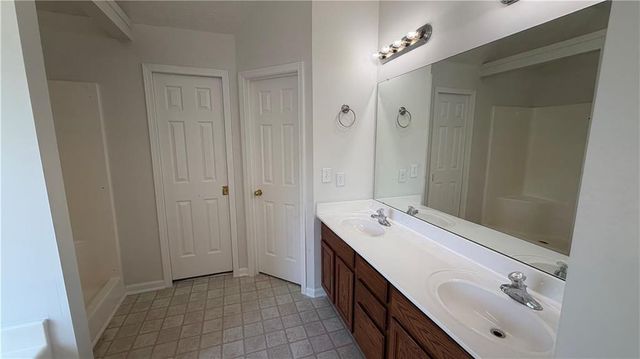 1668 Bennett Drive, Mcdonough, GA 30253