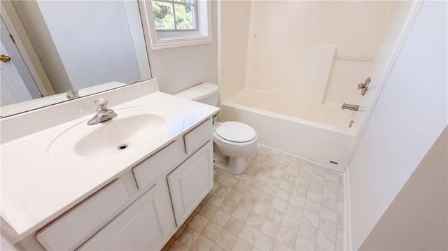 1668 Bennett Drive, Mcdonough, GA 30253