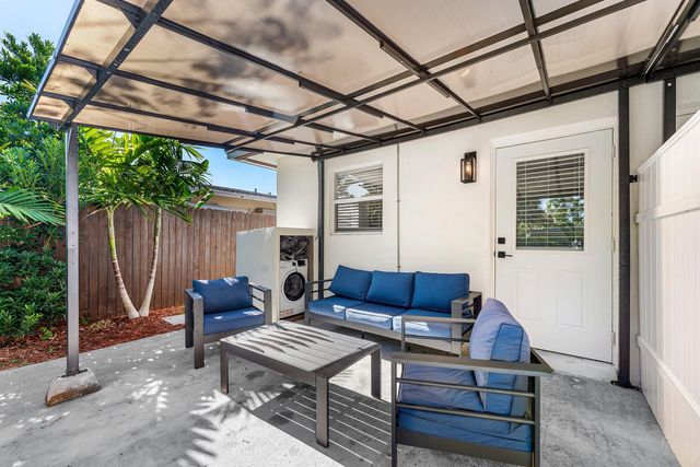 1545 NE 32nd Street 2, Oakland Park, FL 33334