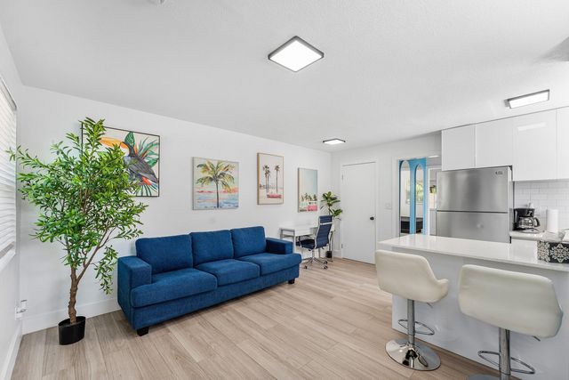 1545 NE 32nd Street 2, Oakland Park, FL 33334