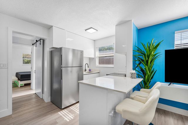 1545 NE 32nd Street 2, Oakland Park, FL 33334