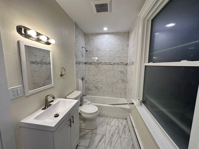 440 Newtonville Ave 1, Newton, MA 02460