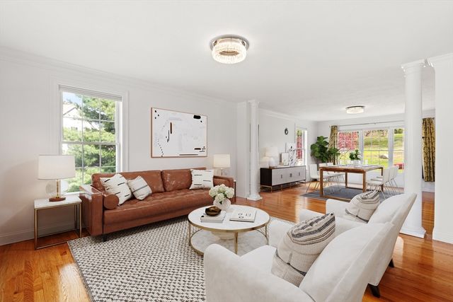 253 Shining Rock Dr, Northbridge, MA 01534