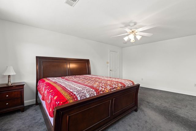 253 Shining Rock Dr, Northbridge, MA 01534