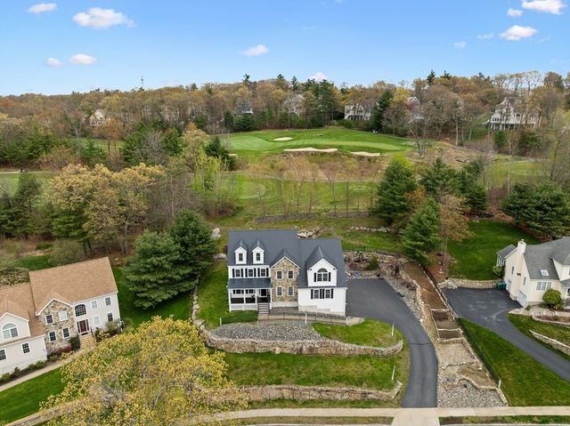 253 Shining Rock Dr, Northbridge, MA 01534