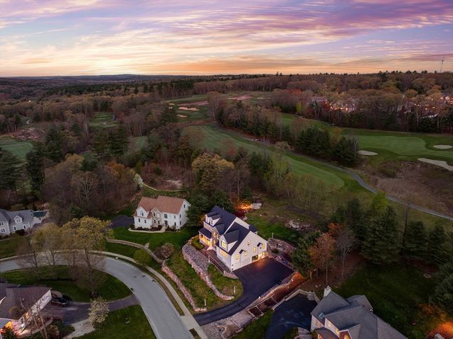 253 Shining Rock Dr, Northbridge, MA 01534