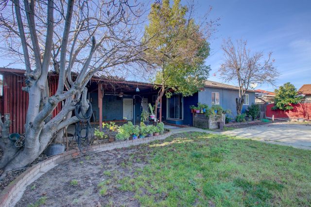 1197 S Minaret Ave, Turlock, CA 95380
