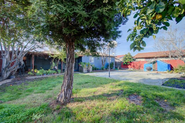 1197 S Minaret Ave, Turlock, CA 95380