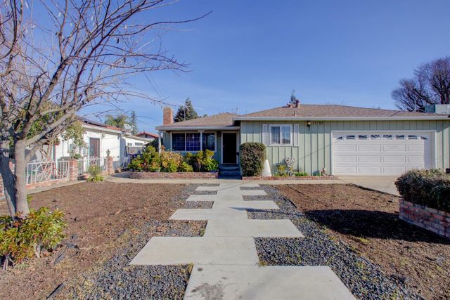 1197 S Minaret Ave, Turlock, CA 95380