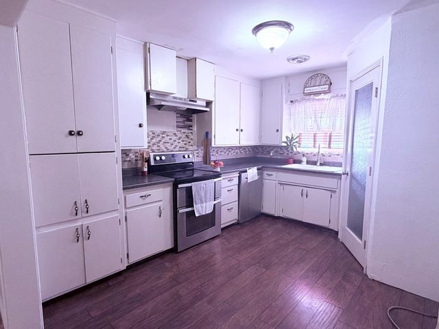 1197 S Minaret Ave, Turlock, CA 95380