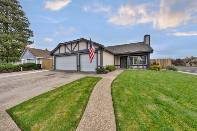 8600 Jade Crest Ct, Elk Grove, CA 95624