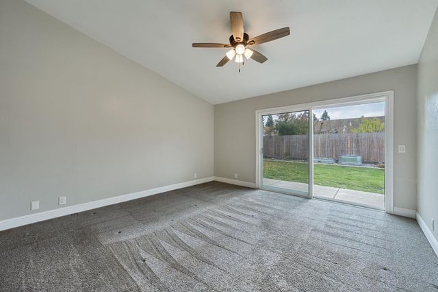 8600 Jade Crest Ct, Elk Grove, CA 95624