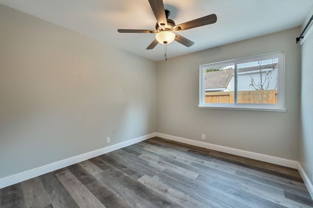 8600 Jade Crest Ct, Elk Grove, CA 95624