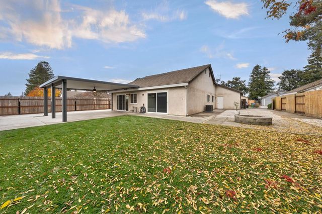 8600 Jade Crest Ct, Elk Grove, CA 95624