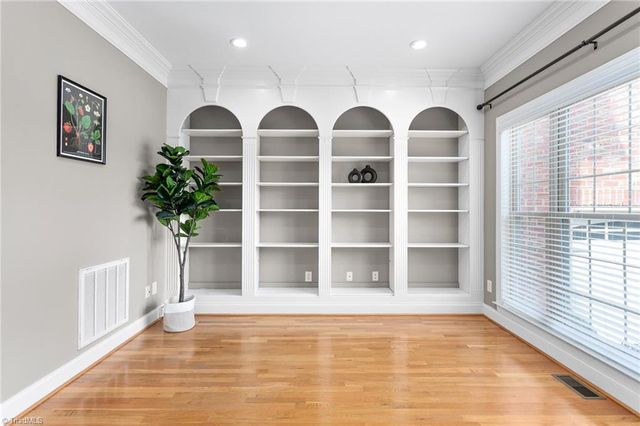 6003 Red Oak Court, Kernersville, NC 27284