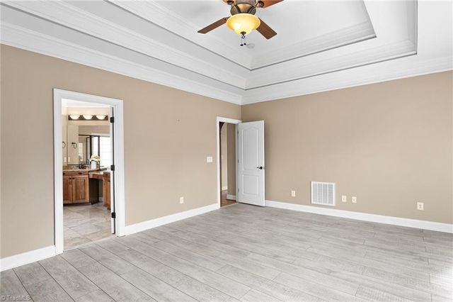 6003 Red Oak Court, Kernersville, NC 27284